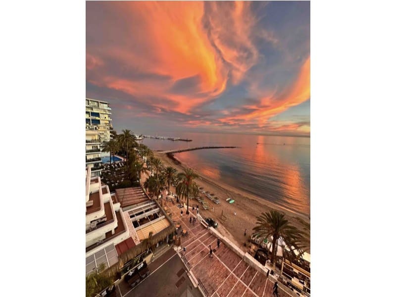 2 bedroom Apartment for sale in Marbella - € 1,650,000 (Ref: 9578721)