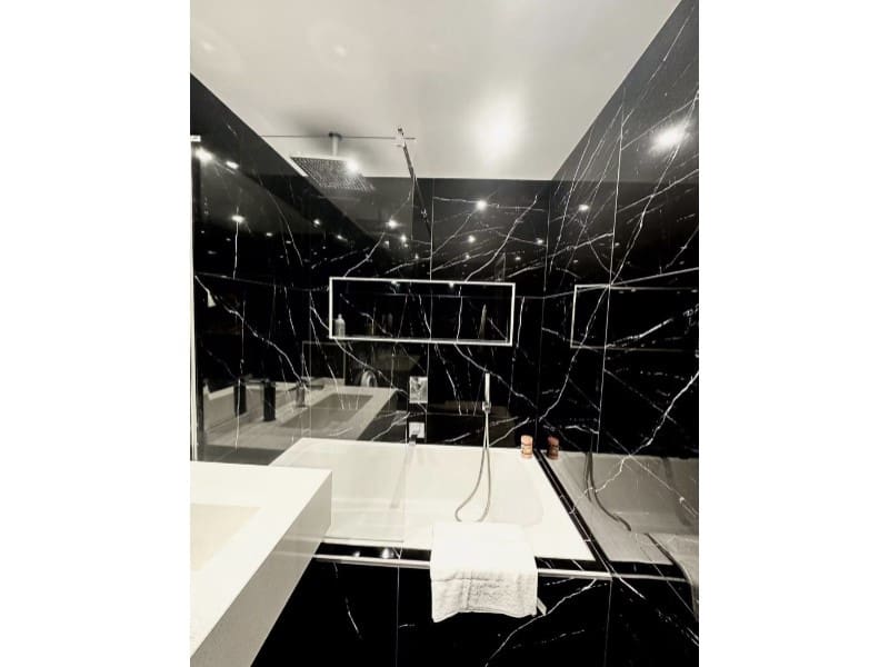 2 bedroom Apartment for sale in Marbella - € 1,650,000 (Ref: 9578721)