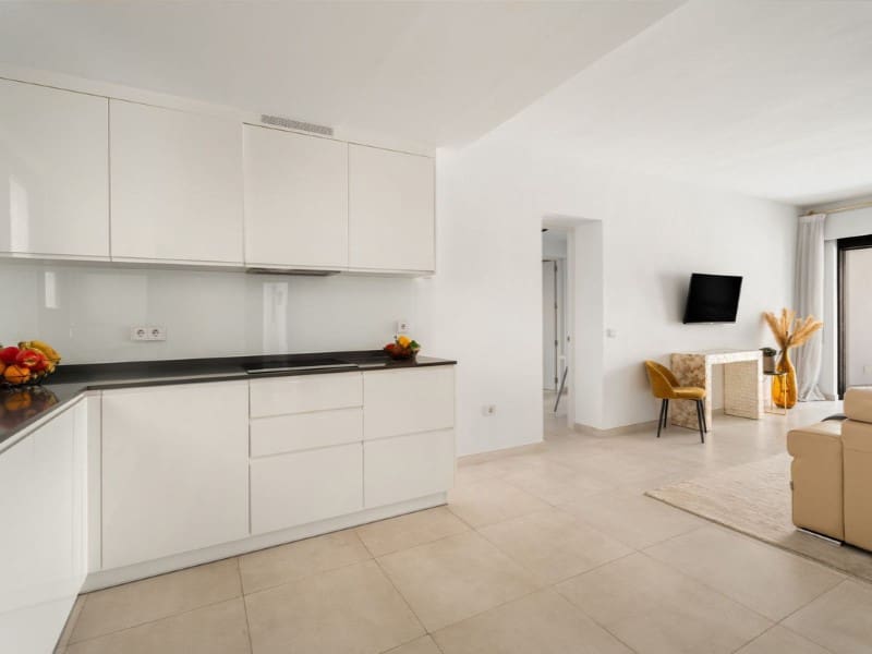 3 slaapkamer Appartement te koop in Puerto Banus - € 750.000 (Ref: 9578723)