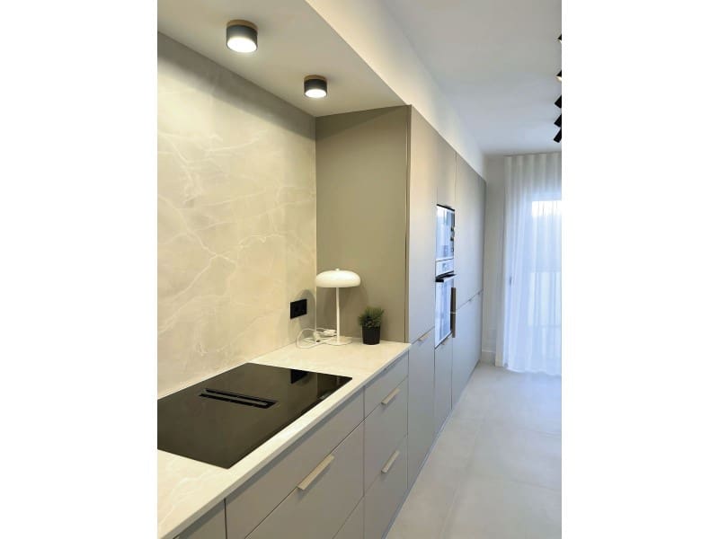 Apartamento de 3 habitaciones en Nueva Andalucia en venta con piscina - 849.000 € (Ref: 9578724)