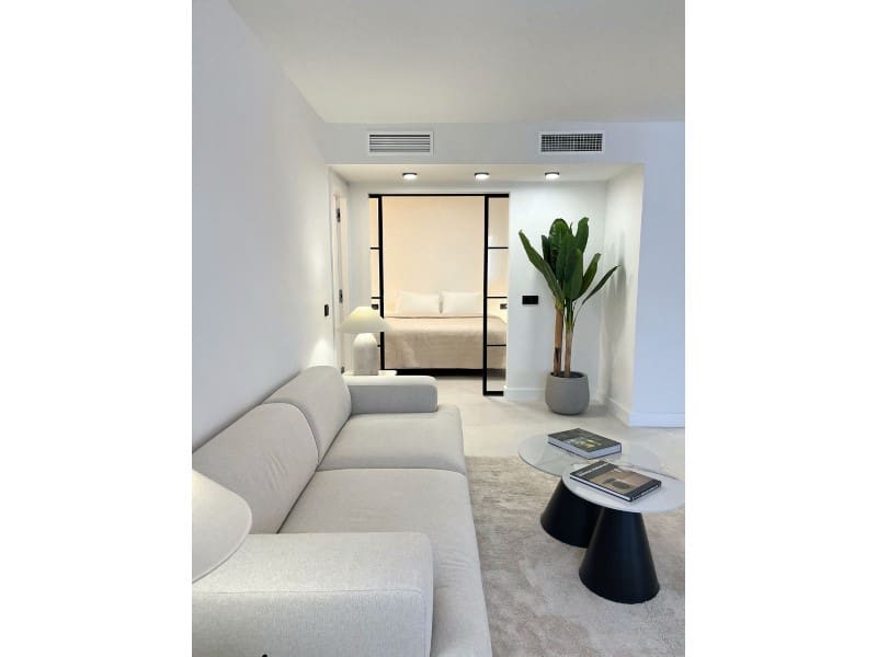 Apartamento de 3 habitaciones en Nueva Andalucia en venta con piscina - 849.000 € (Ref: 9578724)