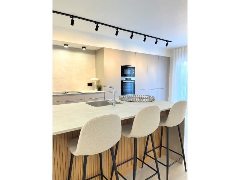 Apartamento de 3 habitaciones en Nueva Andalucia en venta con piscina - 849.000 € (Ref: 9578724)