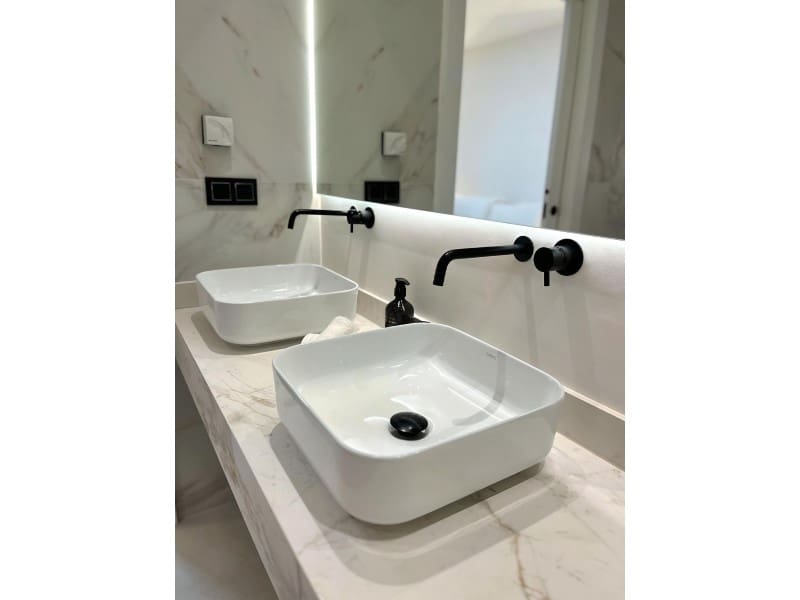 Apartamento de 3 habitaciones en Nueva Andalucia en venta con piscina - 849.000 € (Ref: 9578724)