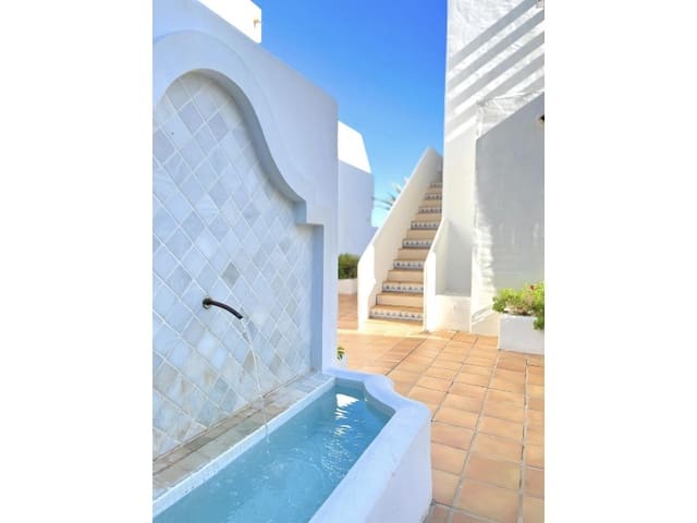 3 makuuhuone Huoneisto myytävänä paikassa Nueva Andalucía Centro, Marbella mukana uima-altaan - 849 000 € (Ref: 9578724)