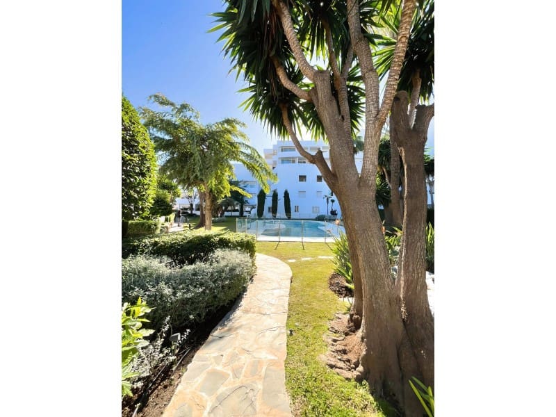 Apartamento de 3 habitaciones en Nueva Andalucia en venta con piscina - 849.000 € (Ref: 9578724)