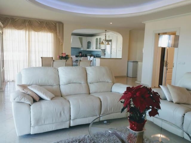 10 bedroom Villa for sale in Centro, Mijas - € 1,350,000 (Ref: 9578727)