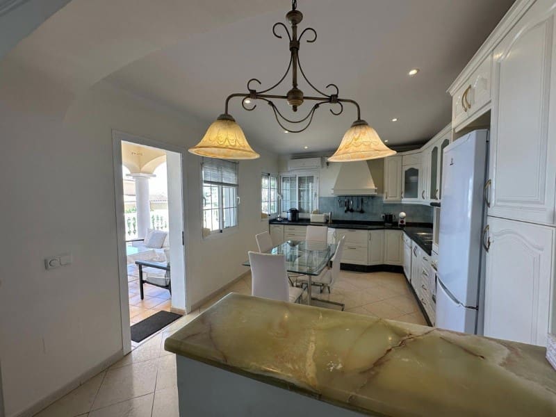 10 soverom Villa til salgs i Las Lagunas de Mijas - € 1 350 000 (Ref: 9578727)