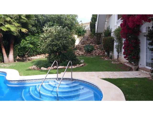 10 bedroom Villa for sale in Centro, Mijas - € 1,350,000 (Ref: 9578727)