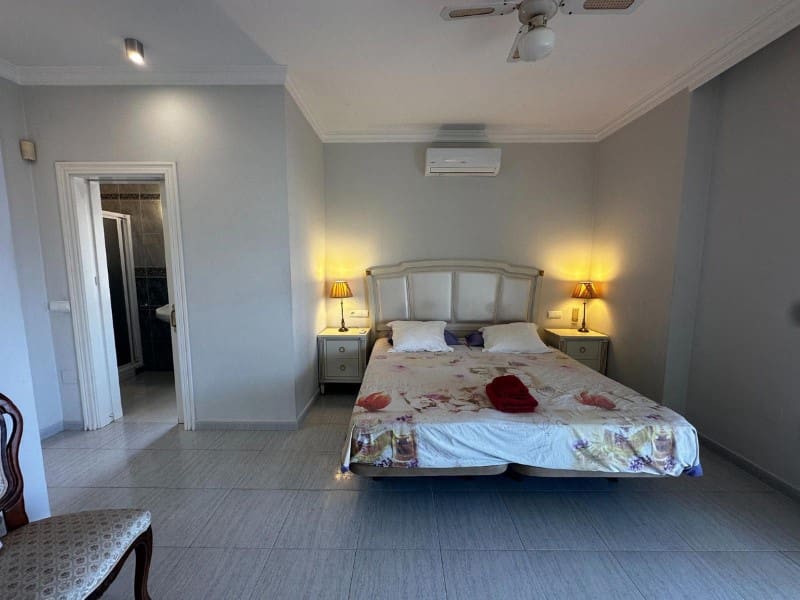 10 soverom Villa til salgs i Las Lagunas de Mijas - € 1 350 000 (Ref: 9578727)