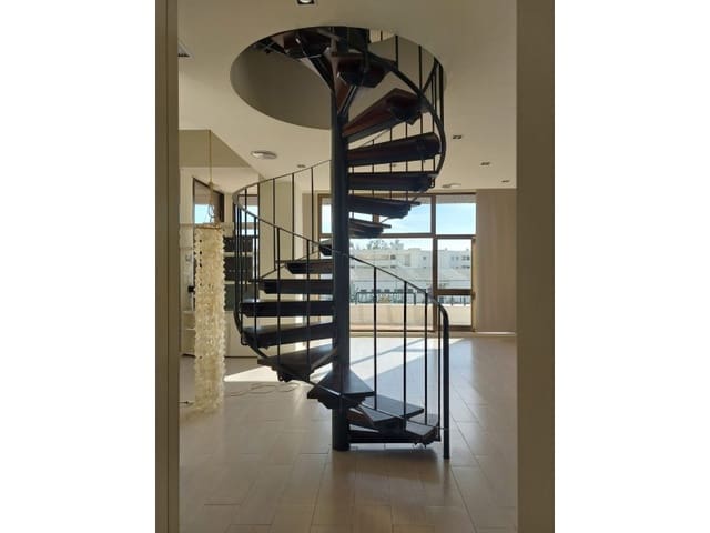 Comercial para venda em Guadalmina Baja, Marbella - 520 000 € (Ref: 9578729)