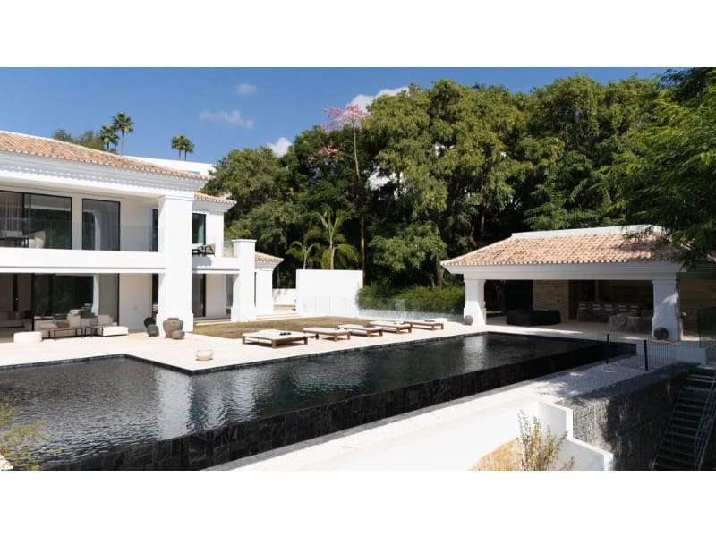 7 soveværelse Villa til salg i La Quinta med swimmingpool garage - € 13.500.000 (Ref: 9578732)