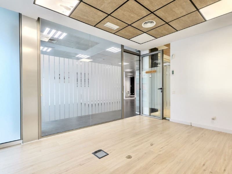 Kommersiell till salu i Las Lagunas de Mijas - 590 000 € (Ref: 9578733)