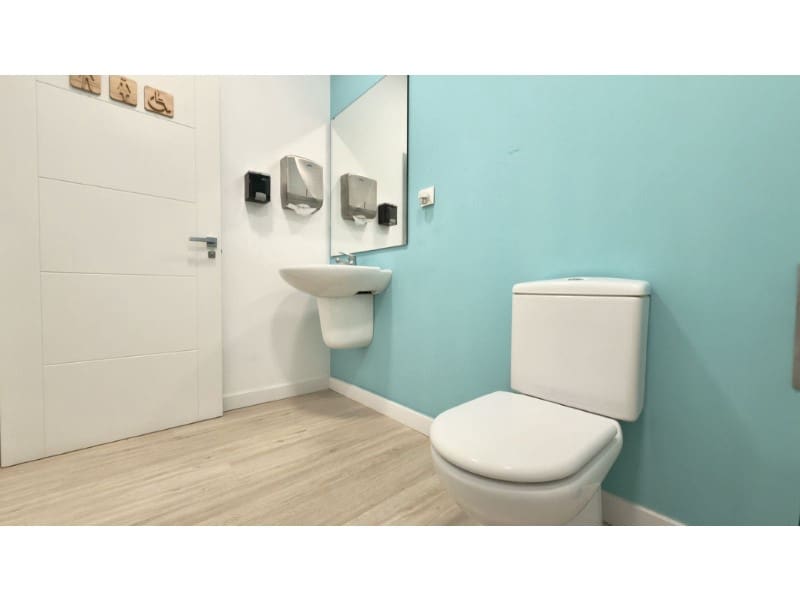 Kommersiell till salu i Las Lagunas de Mijas - 590 000 € (Ref: 9578733)