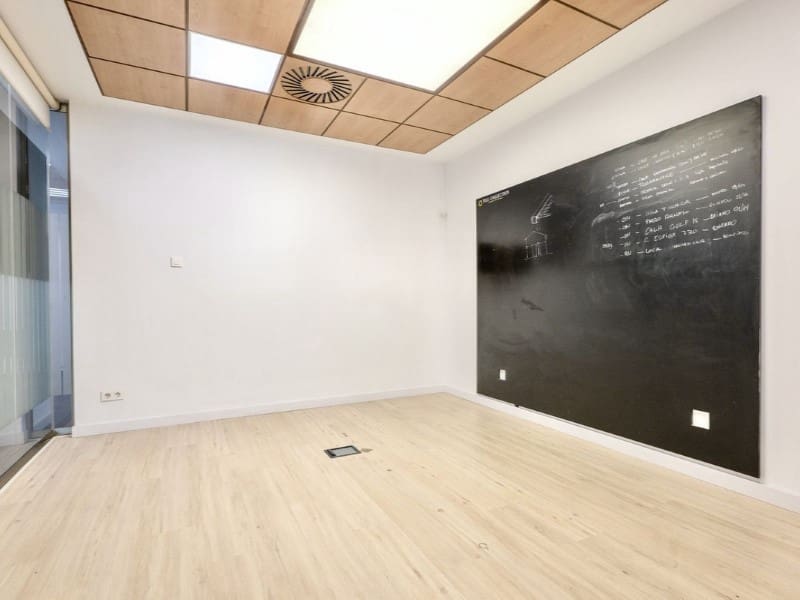 Kommersiell till salu i Las Lagunas de Mijas - 590 000 € (Ref: 9578733)