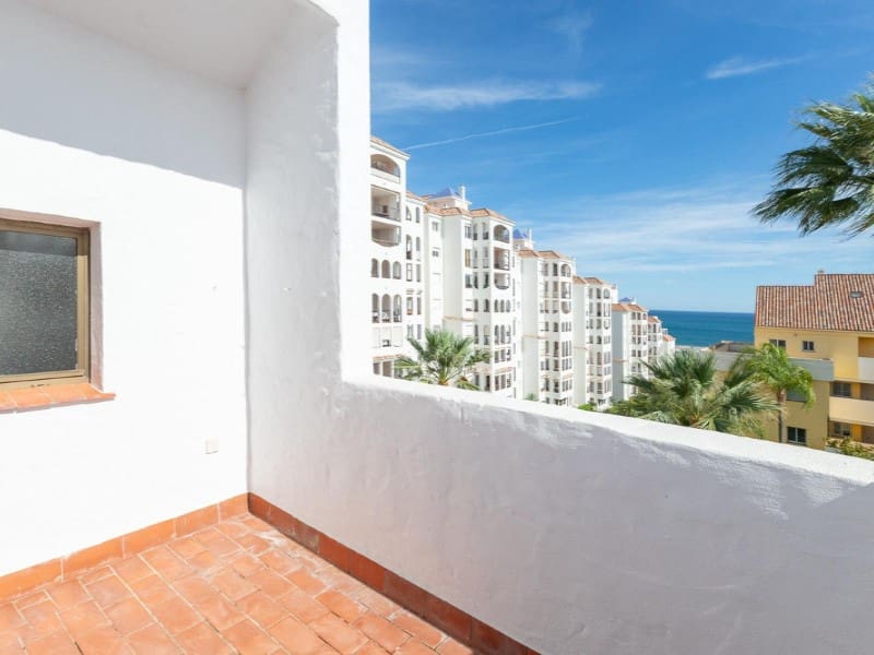 4 soverom Kjedet enebolig til salgs i Estepona med svømmebasseng - € 1 012 500 (Ref: 9578734)