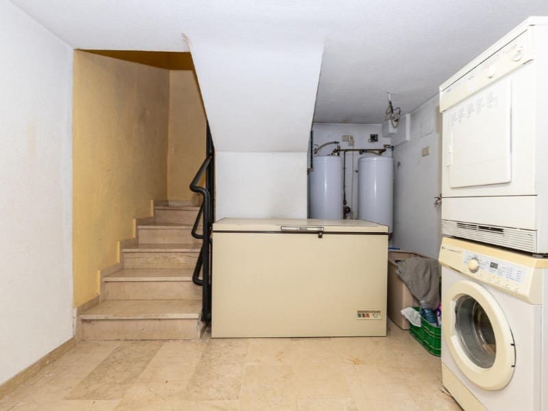 4 soverom Kjedet enebolig til salgs i Estepona med svømmebasseng - € 1 012 500 (Ref: 9578734)