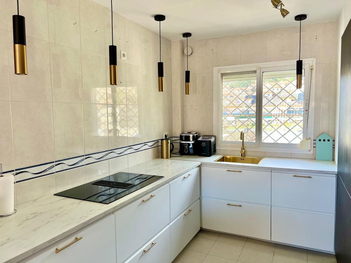 3 soverom Hus til salgs i Benalmadena med svømmebasseng garasje - € 389 000 (Ref: 9417377)