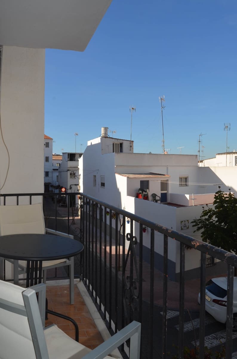 4 Zimmer Apartment zu verkaufen in Estepona - 350.000 € (Ref: 10021929)