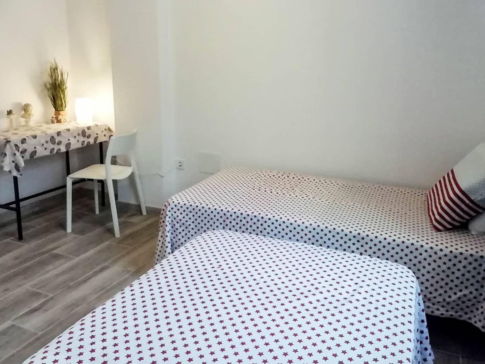 4 Zimmer Apartment zu verkaufen in Estepona - 350.000 € (Ref: 10021929)
