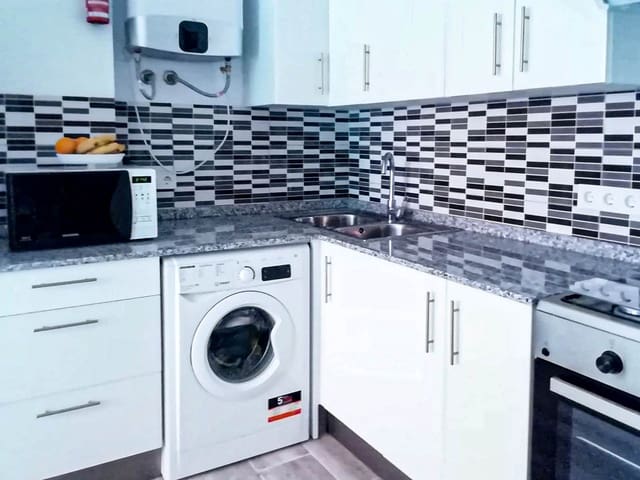 4 Zimmer Apartment zu verkaufen in Estepona - 350.000 € (Ref: 10021929)
