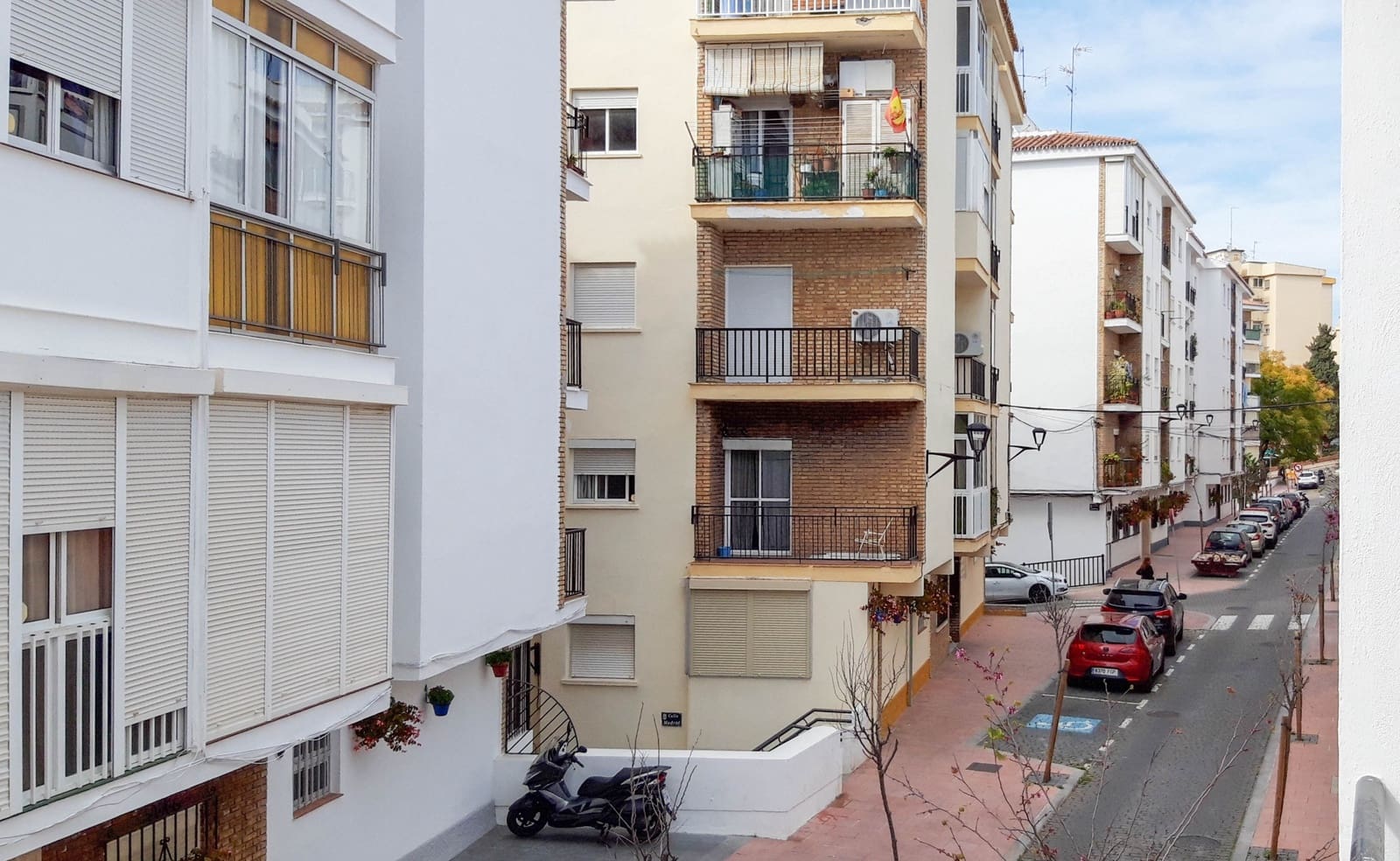 4 Zimmer Apartment zu verkaufen in Estepona - 350.000 € (Ref: 10021929)
