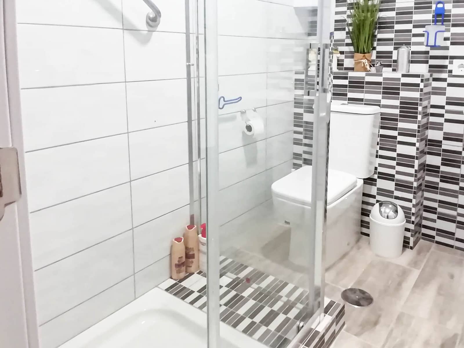 4 Zimmer Apartment zu verkaufen in Estepona - 350.000 € (Ref: 10021929)