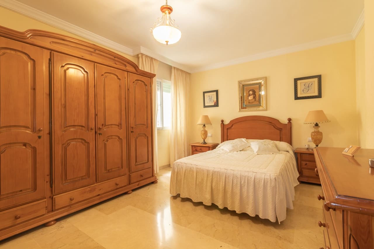 3 soveværelse Lejlighed til salg i Estepona - € 550.000 (Ref: 10100760)