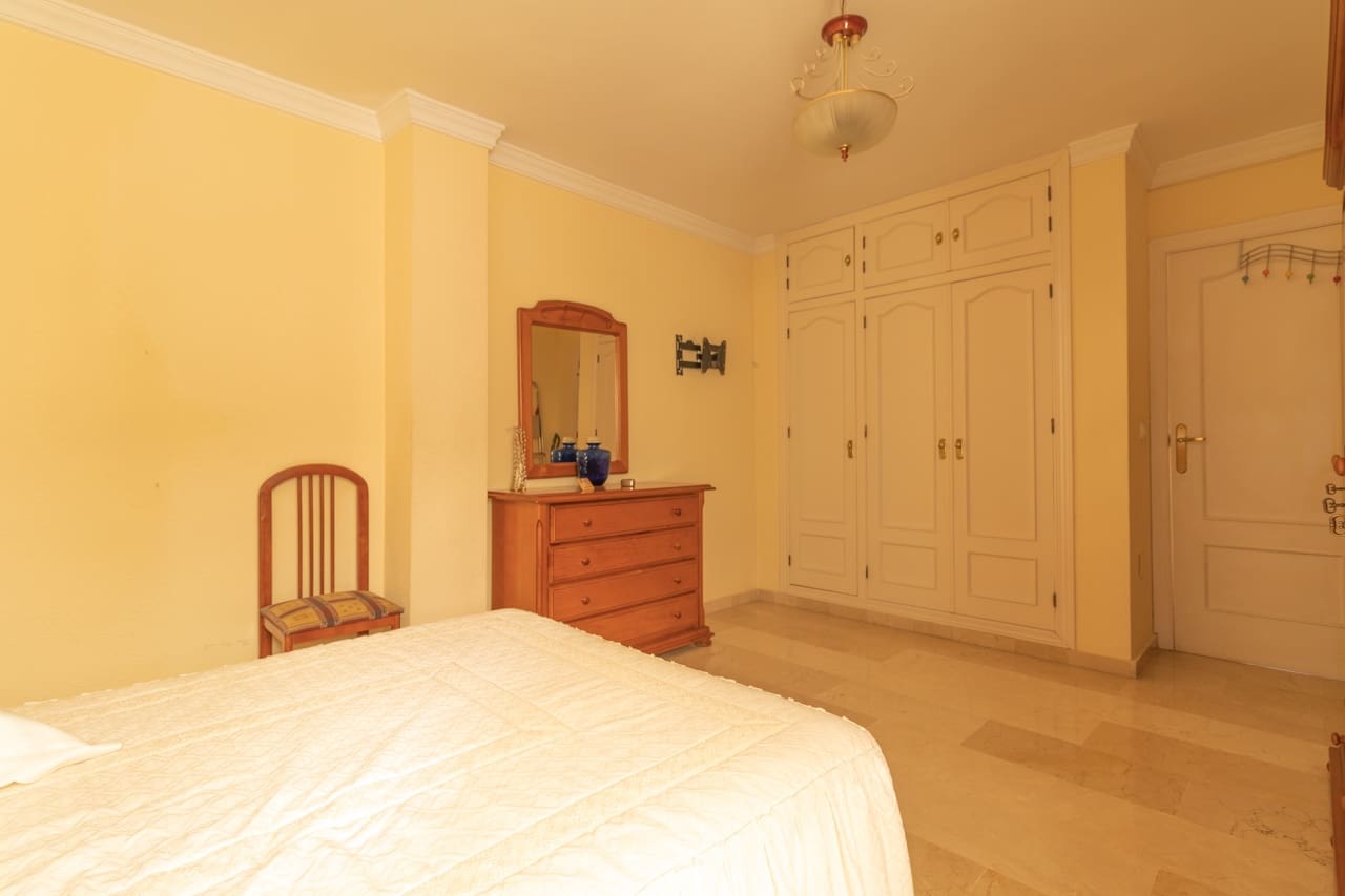 3 soveværelse Lejlighed til salg i Estepona - € 550.000 (Ref: 10100760)