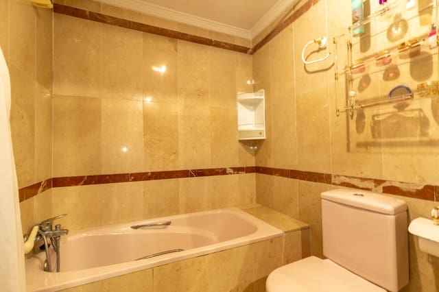 3 soveværelse Lejlighed til salg i Centro, Estepona - € 550.000 (Ref: 10100760)