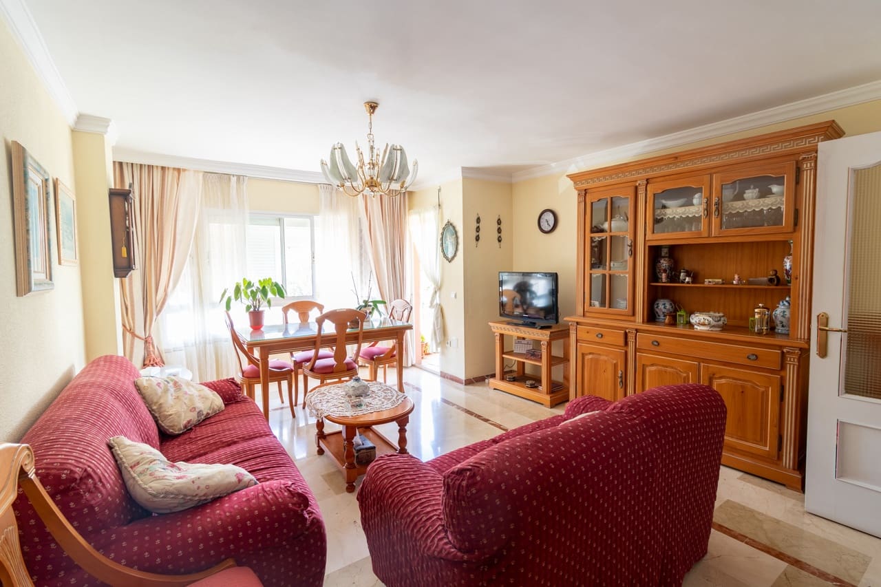 3 soveværelse Lejlighed til salg i Estepona - € 550.000 (Ref: 10100760)