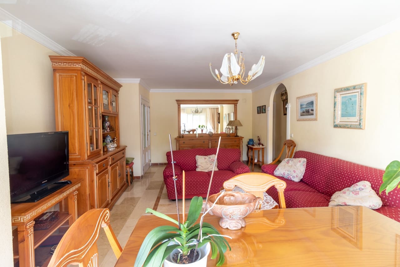 3 soveværelse Lejlighed til salg i Estepona - € 550.000 (Ref: 10100760)