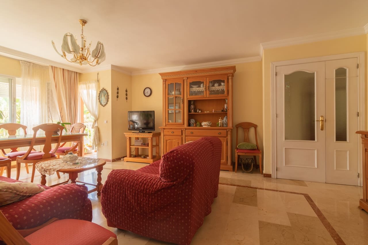 3 soveværelse Lejlighed til salg i Estepona - € 550.000 (Ref: 10100760)