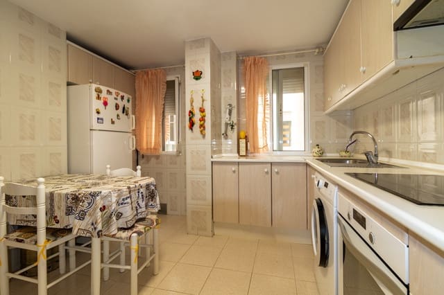 3 soveværelse Lejlighed til salg i Centro, Estepona - € 550.000 (Ref: 10100760)