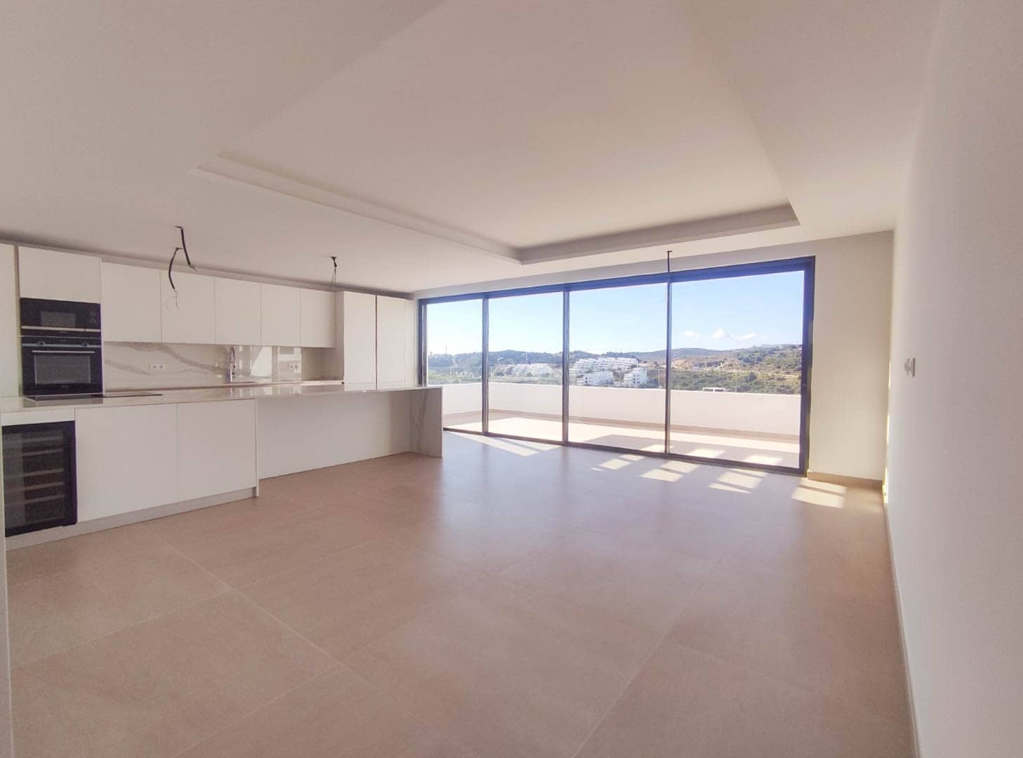 3 bedroom Penthouse for sale in Estepona with pool garage - € 1,100,000 (Ref: 6833664)