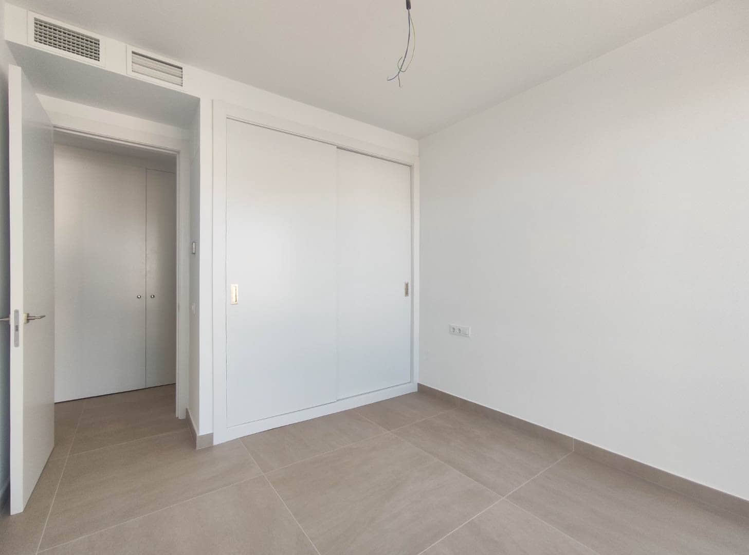 3 bedroom Penthouse for sale in Estepona with pool garage - € 1,100,000 (Ref: 6833664)