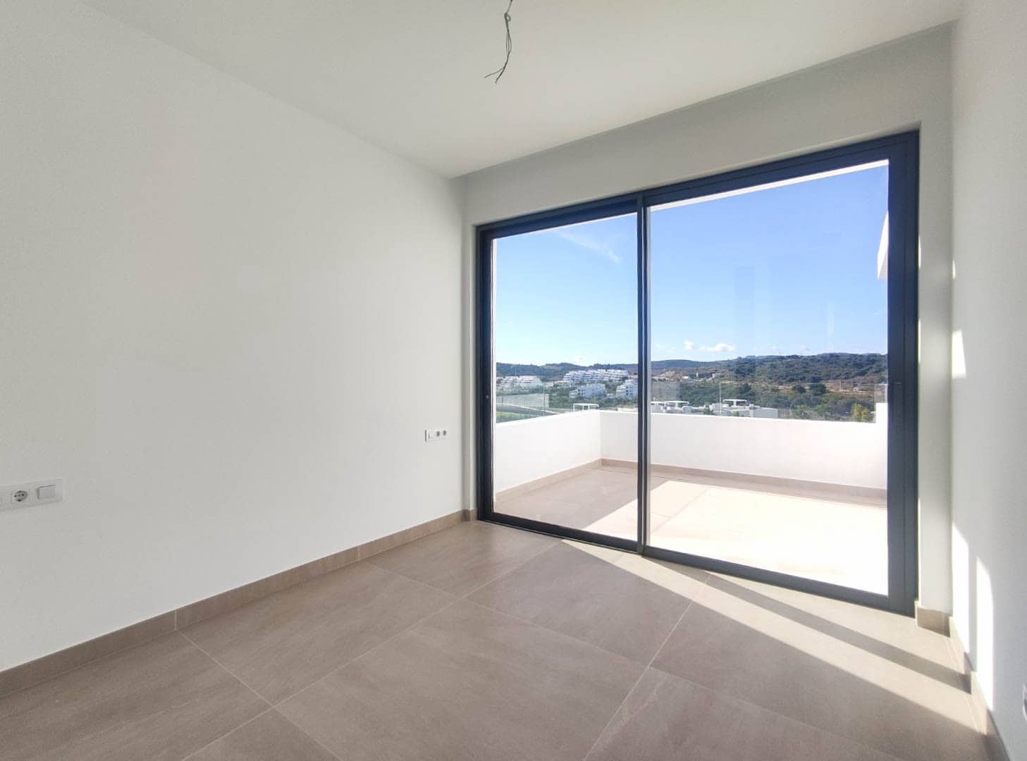 3 bedroom Penthouse for sale in Estepona with pool garage - € 1,100,000 (Ref: 6833664)