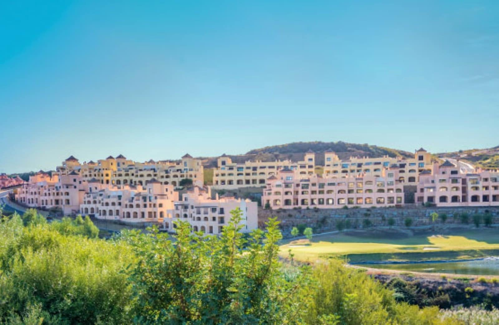 3 soverom Hus til salgs i Estepona med svømmebasseng garasje - € 470 250 (Ref: 9427914)