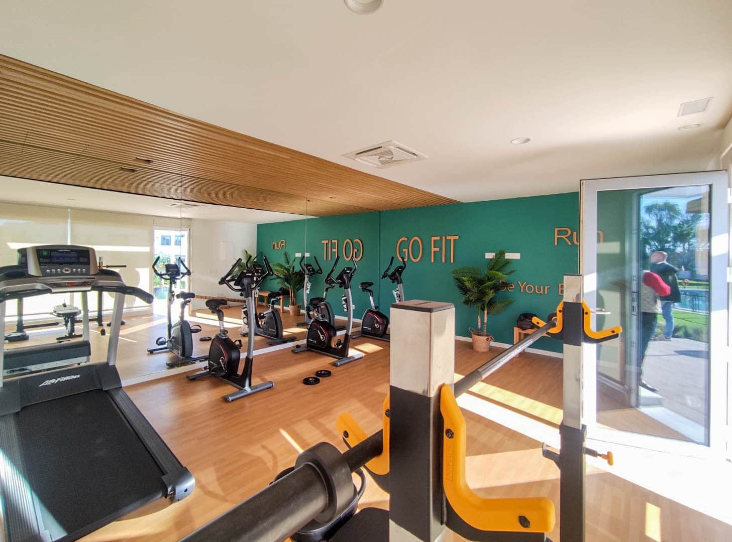 2 makuuhuone Huoneisto myytävänä paikassa New Golden Mile mukana uima-altaan - 443 800 € (Ref: 9433446)