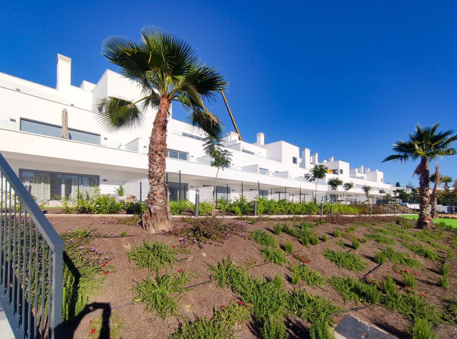 2 makuuhuone Huoneisto myytävänä paikassa New Golden Mile mukana uima-altaan - 443 800 € (Ref: 9433446)