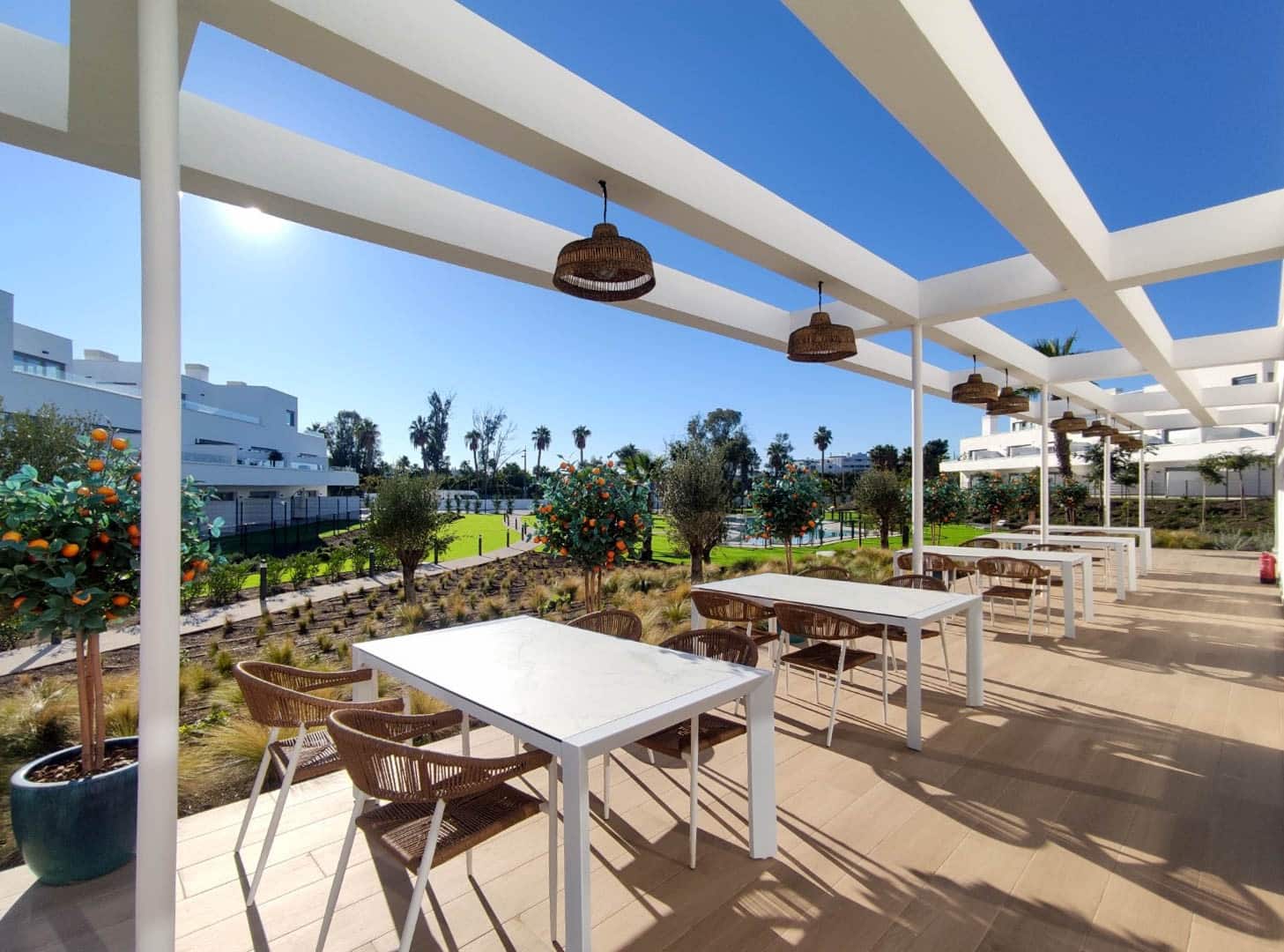 2 makuuhuone Huoneisto myytävänä paikassa New Golden Mile mukana uima-altaan - 443 800 € (Ref: 9433446)