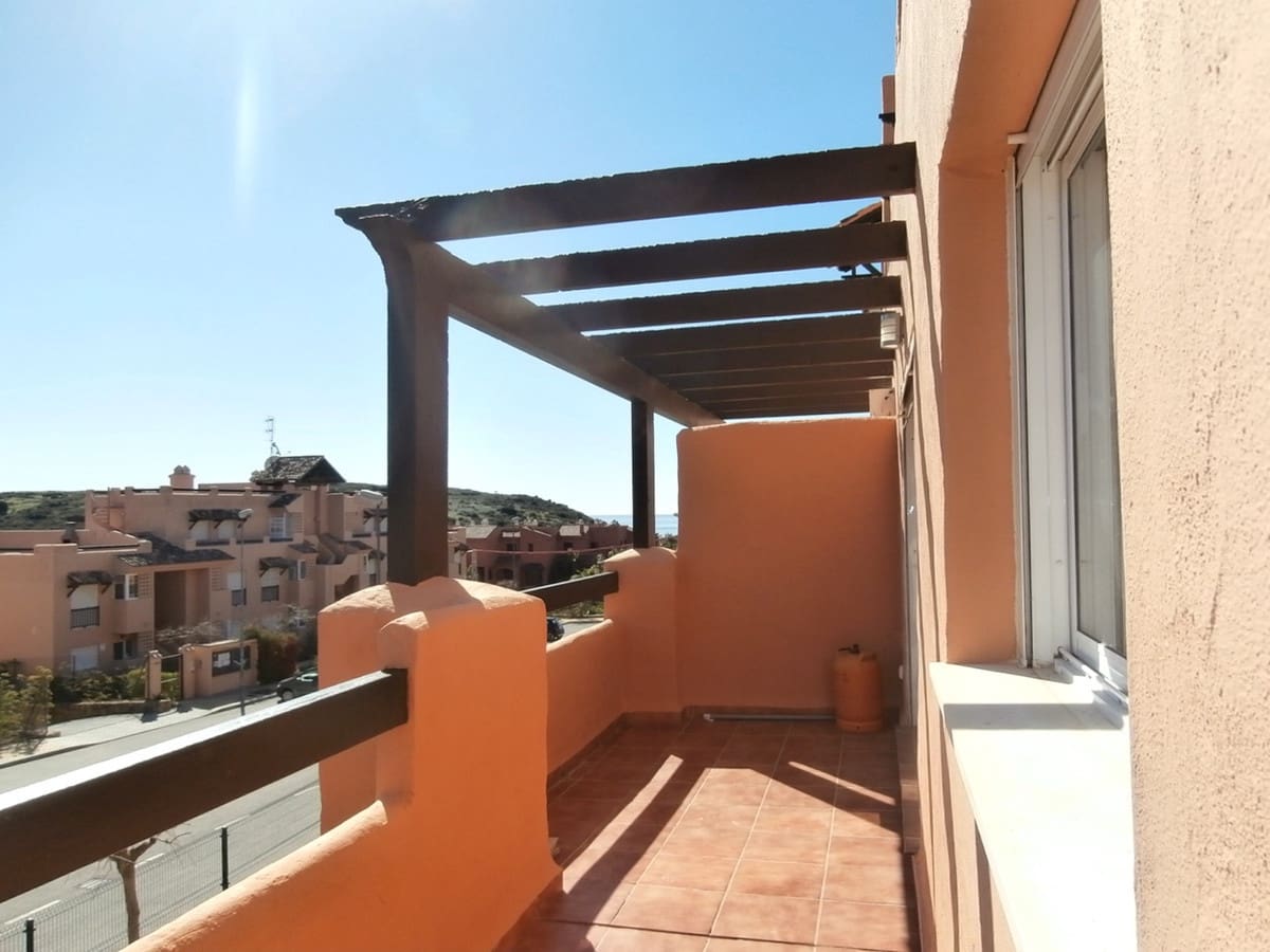 2 bedroom Penthouse for sale in Casares with pool garage - € 279,000 (Ref: 9433447)