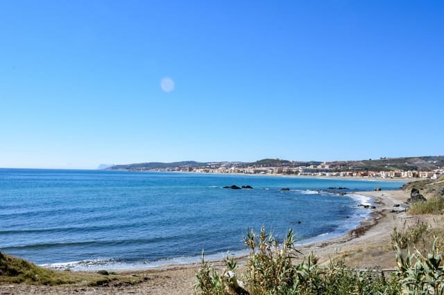 Ático de 2 habitaciones en Casares Golf - Casares del Sol, Casares en venta con piscina garaje - 255.000 € (Ref: 9433447)