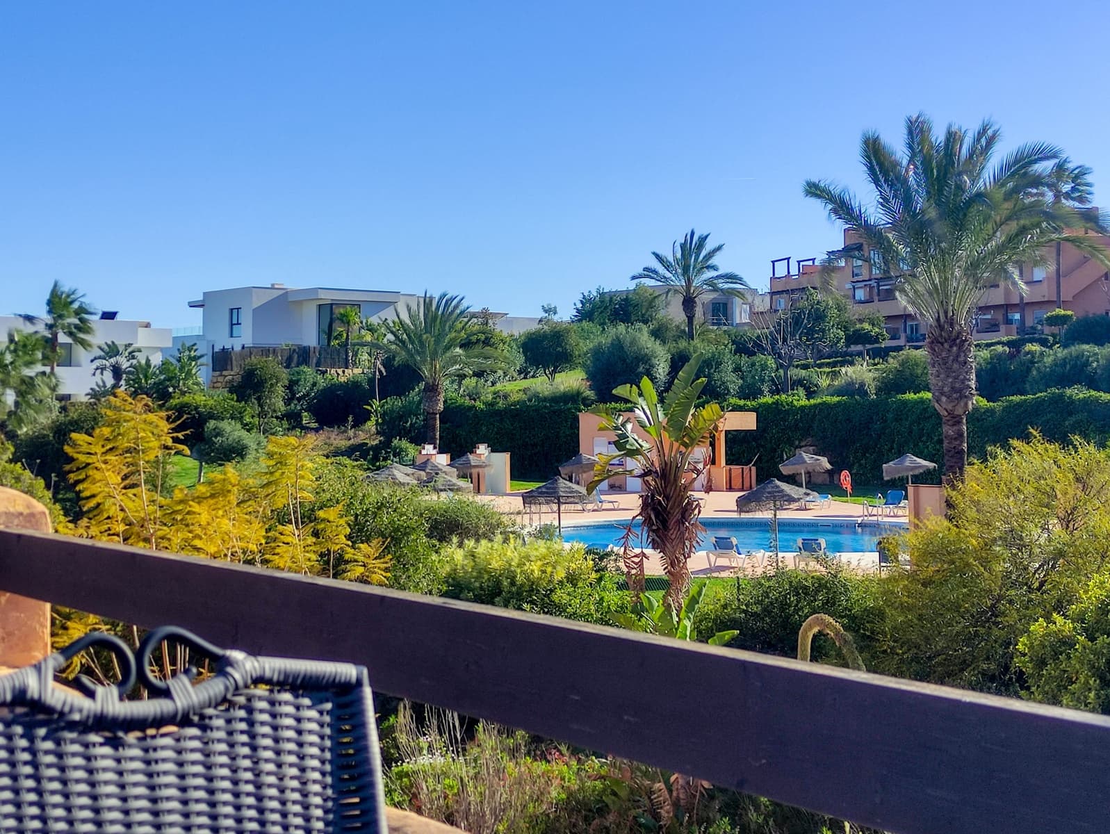 2 bedroom Penthouse for sale in Casares with pool garage - € 255,000 (Ref: 9433447)