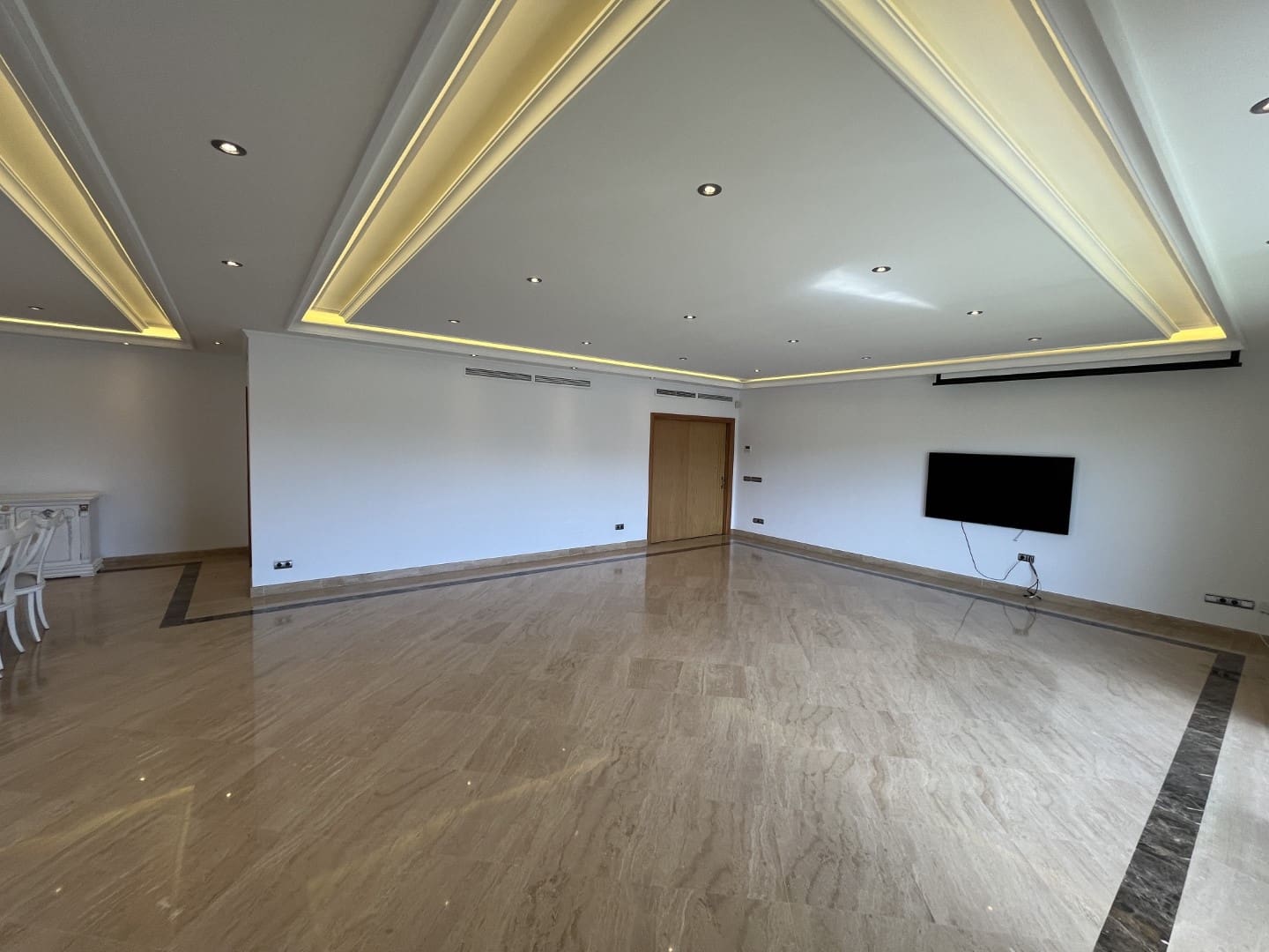 9 soverom Penthouse til salgs i Marbella med svømmebasseng garasje - € 3 900 000 (Ref: 9433448)