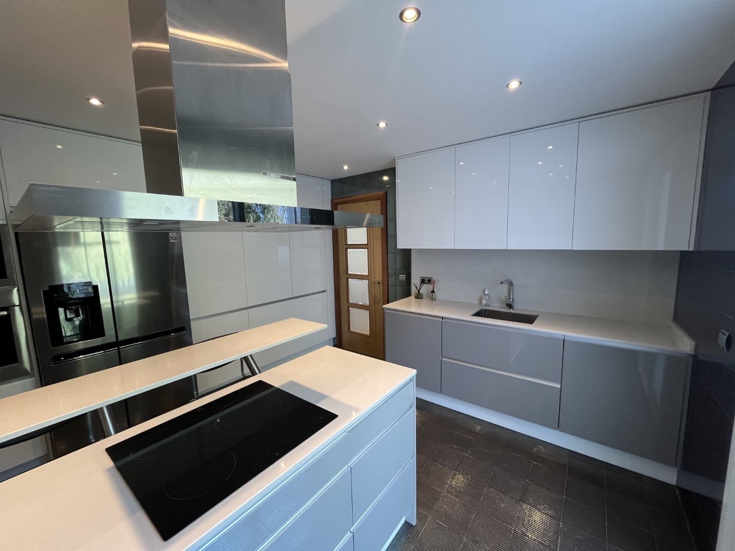 9 soverom Penthouse til salgs i Marbella med svømmebasseng garasje - € 3 900 000 (Ref: 9433448)