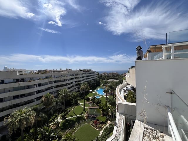 9 bedroom Penthouse for sale in Marbella with pool garage - € 3,900,000 (Ref: 9433448)