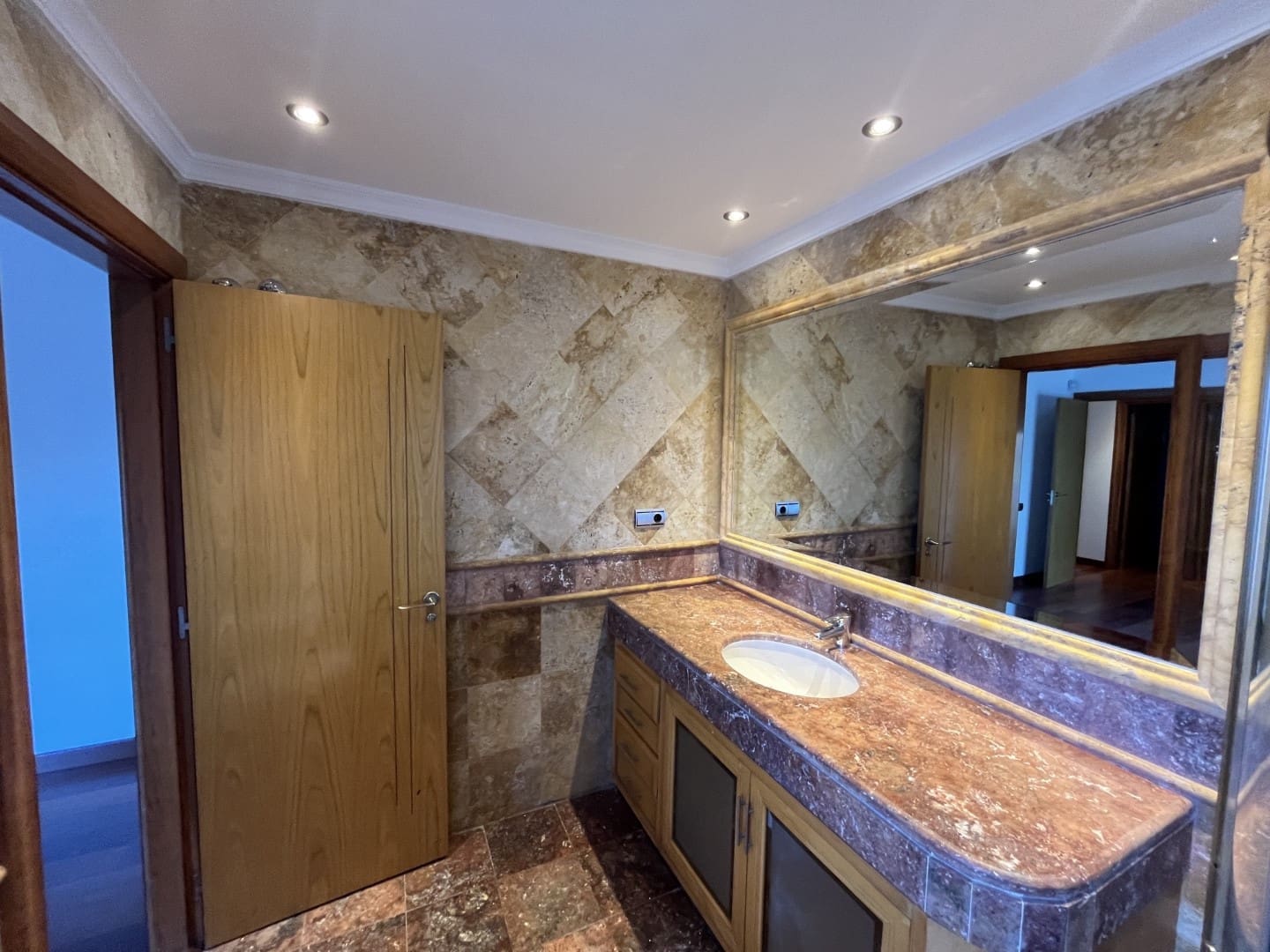 9 soverom Penthouse til salgs i Marbella med svømmebasseng garasje - € 3 900 000 (Ref: 9433448)