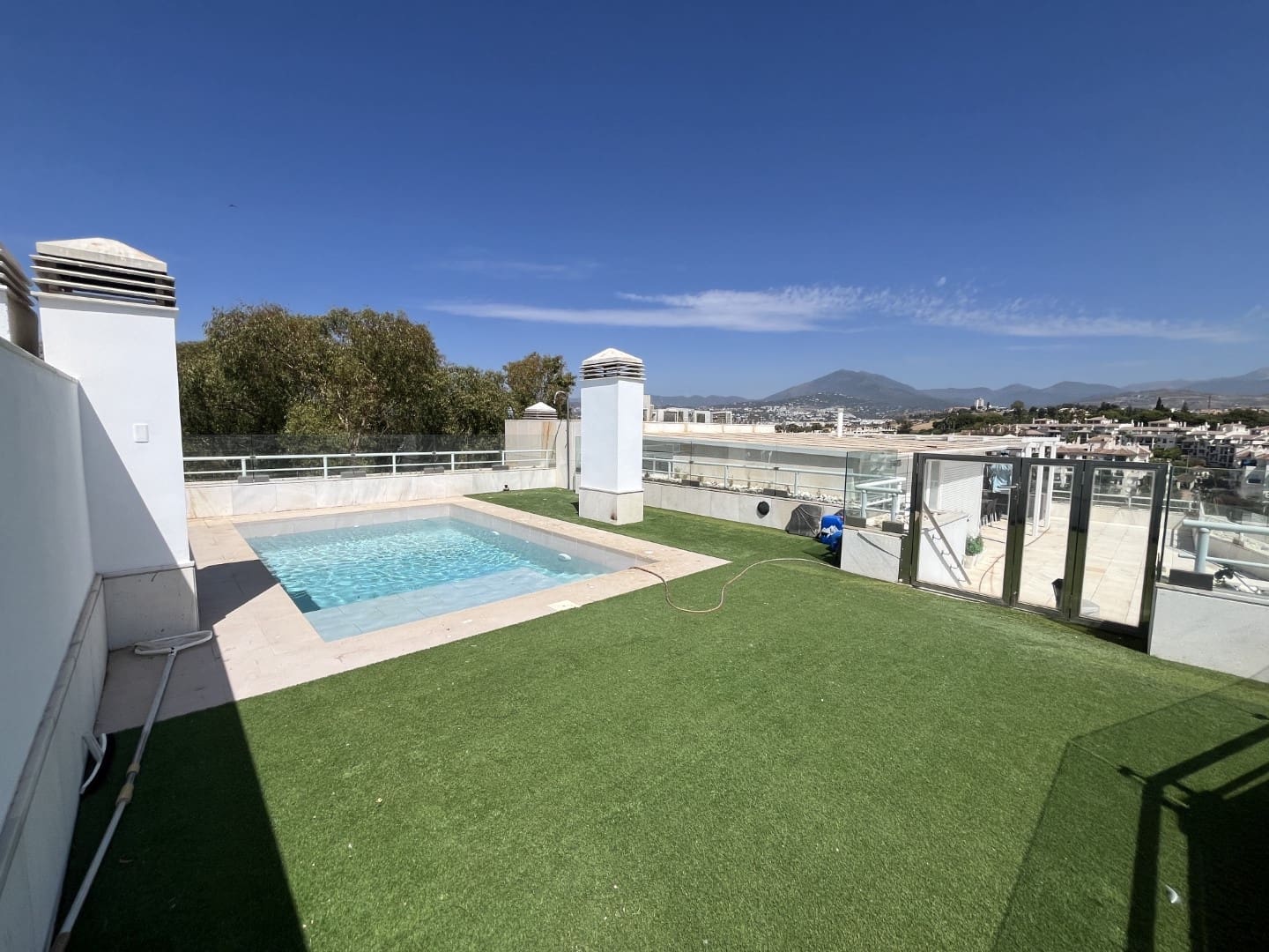 9 soverom Penthouse til salgs i Marbella med svømmebasseng garasje - € 3 900 000 (Ref: 9433448)