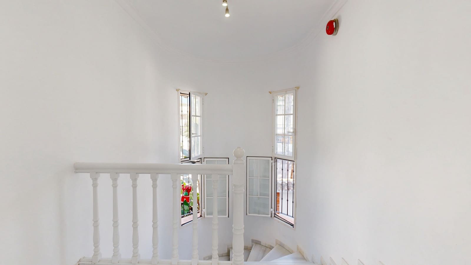 6 sypialnia Dom blizniak na sprzedaż w Golden Mile z basenem garażem - 3 500 000 € (Ref: 9433449)