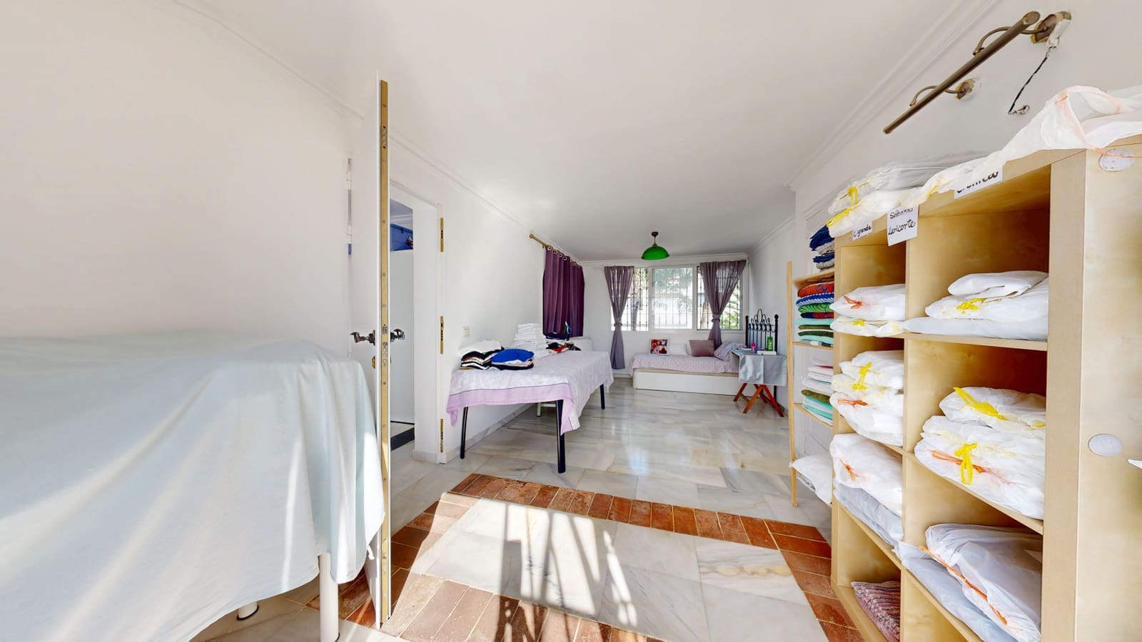 6 sypialnia Dom blizniak na sprzedaż w Golden Mile z basenem garażem - 3 500 000 € (Ref: 9433449)